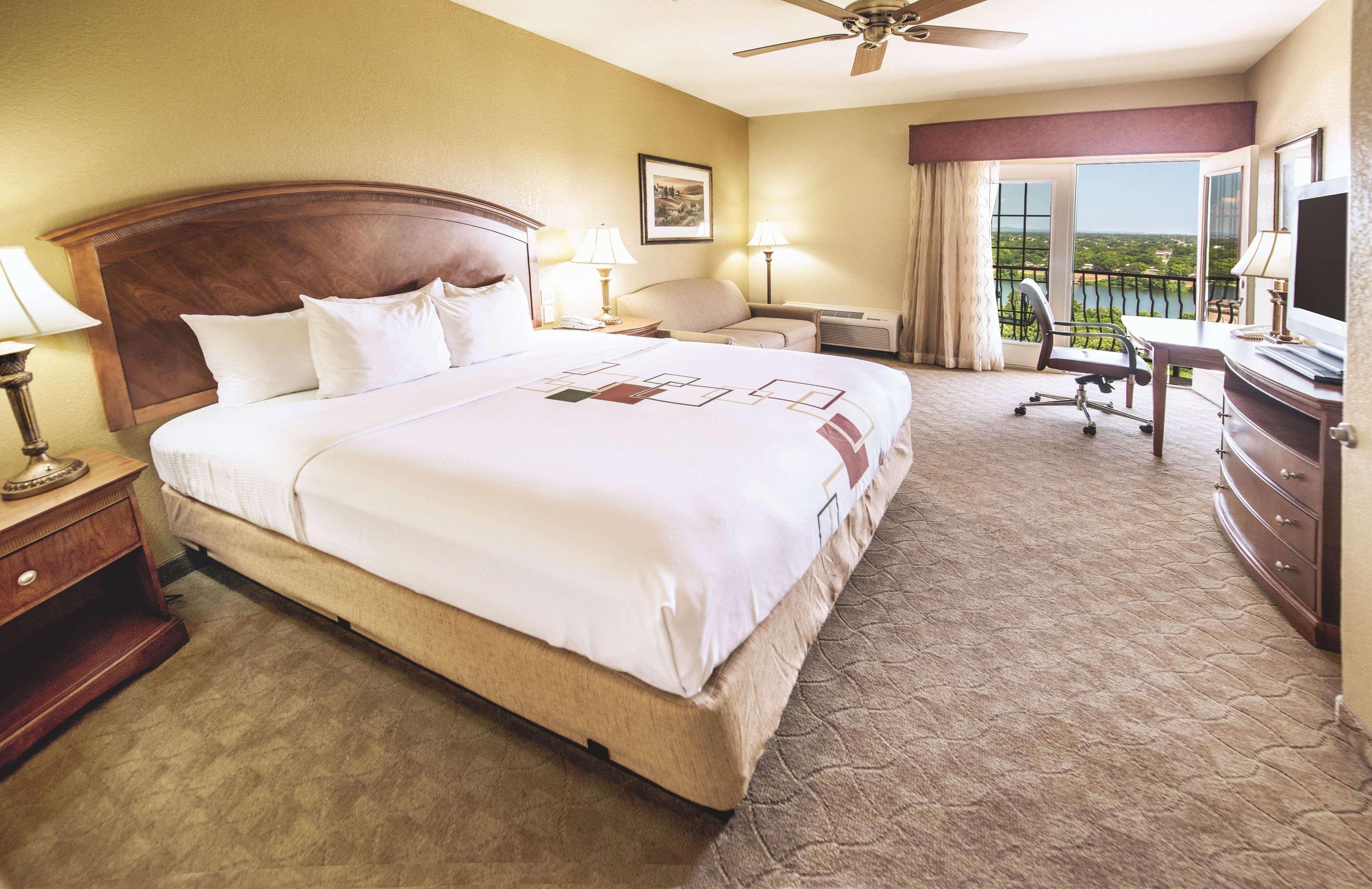 La Quinta By Wyndham Marble Falls Exteriör bild